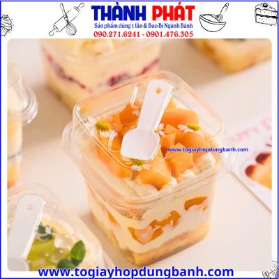 hộp đựng bánh kèm muỗng- hộp mousse vuông- hộp đựng tiramisu- hộp bánh nhựa trong suốt