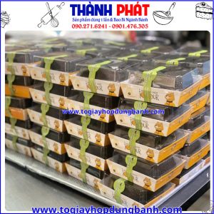 hộp giấy vuông đựng bánh- hộp giấy E1413- hộp bánh gấu vàng- hộp bánh nắp trong- hộp đựng bánh ngọt cao cấp