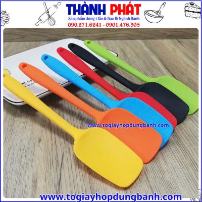 thìa silicon chịu nhiệt- thìa múc chống dính- thìa múc bột dài- dụng cụ làm bánh chuyên nghiệp- thìa nhiều màu- đồ dùng nhà bếp tiện lợi
