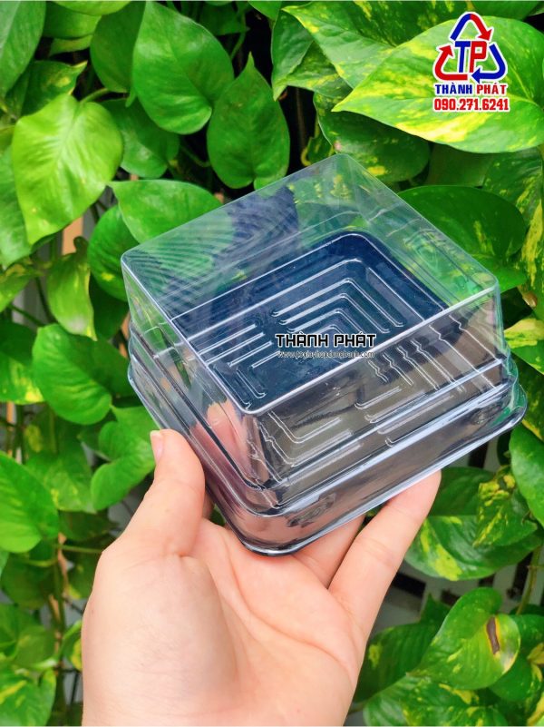 Hộp nhựa vuông đựng bánh trung thu 200g - hộp đựng rau câu trung thu 200g - hộp nhựa đựng bánh trung thu 200g - Hộp vuông đế đen đựng bánh trung thu 200g