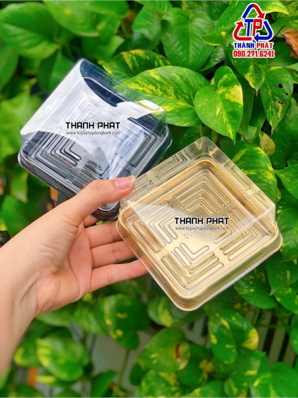 Hộp nhựa vuông đựng bánh trung thu 200g - hộp đựng rau câu trung thu 200g - hộp nhựa đựng bánh trung thu 200g - Hộp vuông đế đen đựng bánh trung thu 200g