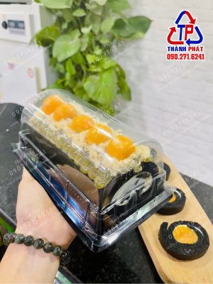 Hộp H19 đế đen - Hộp H19 đen - Hộp bông lan 19 đế đen - Hộp đựng bánh cuộn đế đen - Hộp đựng bánh cuộn H19 đế đen - Hộp đựng bánh bông lan trứng muối đen