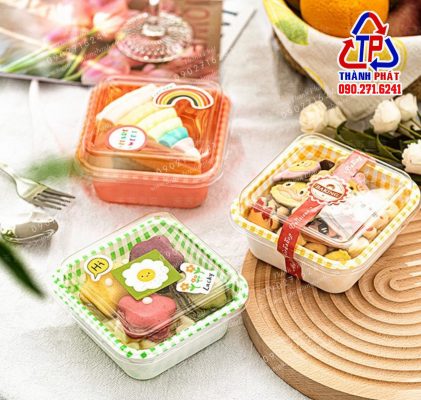 Hộp caro vuông nắp trong - hộp caro vuông màu vàng - hộp caro vuông đựng bánh mousse