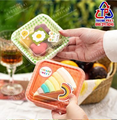 Hộp caro vuông nắp trong - hộp caro vuông màu vàng - hộp caro vuông đựng bánh mousse