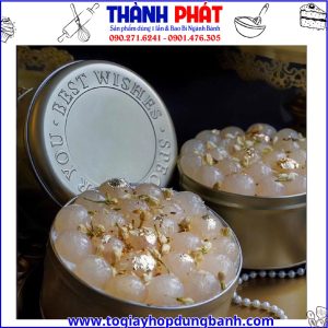Hộp thiếc tròn lớn đựng ô long nhài nhãn 700ml - Hộp thiếc tròn đựng bánh quy - Hộp thiếc tròn 700ml đựng tiramisu đập - hộp đựng bánh tiramisu Dubai - hộp Thiếc đựng bánh qui - bánh cookie