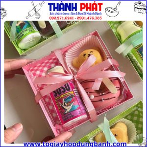 hộp giấy nắp trong đựng bánh -hộp giấy đựng bánh mousse -hộp giấy caro hồng đựng bánh- hộp đựng bánh kem mini đẹp