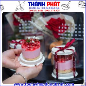 trụ đựng cupcake mini sang trọng- hộp mica trong suốt đựng bánh -hộp cupcake cao cấp- hộp đựng bánh mini