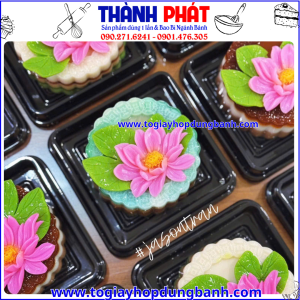 Hộp vuông đế đen đựng bánh trung thu 150g- Hộp vuông đế đen jlh95-95 đựng xôi khuôn 8cm- Hộp vuông đựng bánh trung thu 150g-hộp nhựa vuông mini- bao bì bánh trung thu 150g